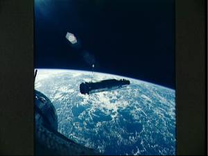La Gemini se aproxima al vehculo Agena (Foto: NASA)