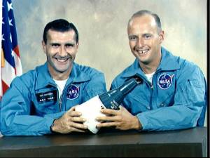 Richard Gordon y Charles Conrad (Foto: NASA)