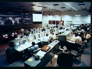 El centro de control vigila el ascenso (Foto: NASA)