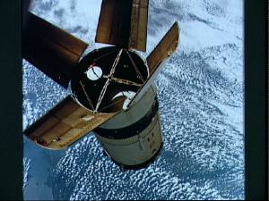 La segunda etapa del cohete se separa del Apolo-7 (Foto: NASA)