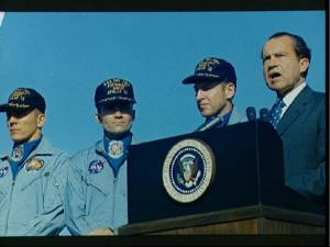 Nixon recibe personalmente a los hroes (Foto: NASA)