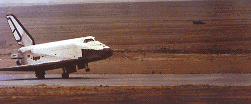 El Buran aterriza con xito en Baikonur (Foto: Mark Wade)